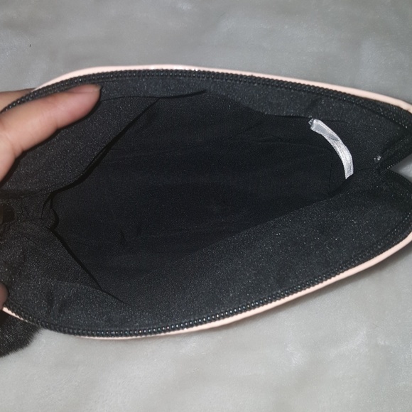 💖 Pink Pom Pom Kitty Pouch - Picture 4 of 6